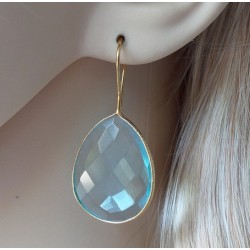 Vergulde zilveren bezel oorbellen met blauwe kwarts