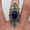 Zilveren ring met Lapis Lazuli en bewerkte kop 18 mm