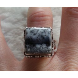 Zilveren ring vierkante Dendriet Opaal bewerkte setting 17.5 mm