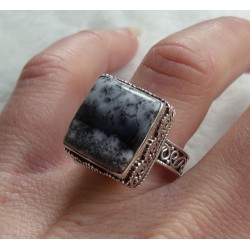 Zilveren ring vierkante Dendriet Opaal bewerkte setting 17.5 mm