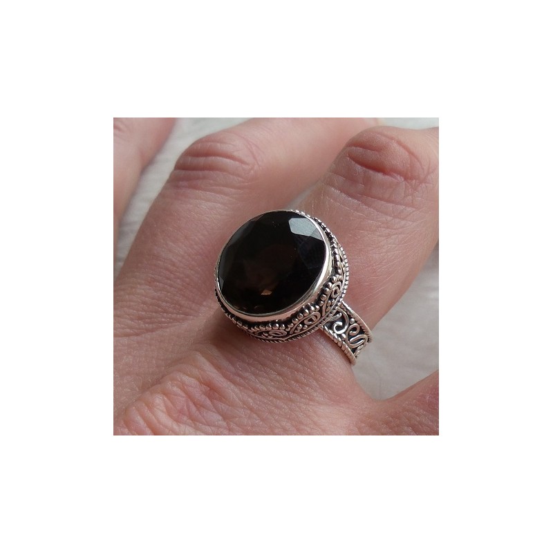 Zilveren ring ronde Smokey Topaas en bewerkte setting 18.5 mm