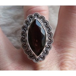 Zilveren ring marquise Smokey Topaas bewerkte kop en band 17.5 m