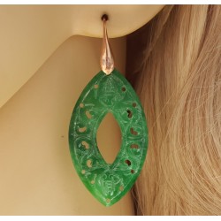 Oorbellen met marquise uitgesneden groene Jade