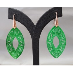 Oorbellen met marquise uitgesneden groene Jade