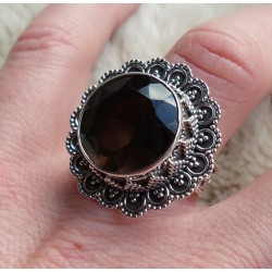 Zilveren ring ronde Smokey Topaas bewerkte kop en band 17.5 mm