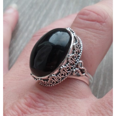Zilveren ring cabochon Onyx in bewerkte setting 19 mm