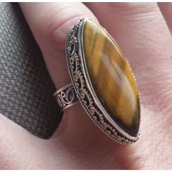 Zilveren ring met marquise Tijgeroog in bewerkte setting 16.5 mm
