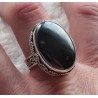 Zilveren ring gezet met Hematiet en bewerkte setting 18.5 mm