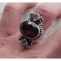 Zilveren ring gezet met Amethist en Maansteen 17.5 mm