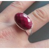 Zilveren ring gezet met facet ovale Robijn 18.5 mm