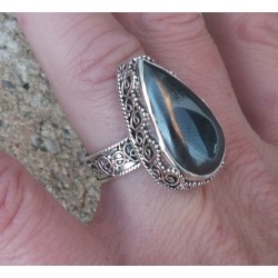 Zilveren ring druppelvorm Hematiet bewerkte setting 17.7 mm
