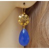 Vergulde oorbellen met blauwe Chalcedoon briolet