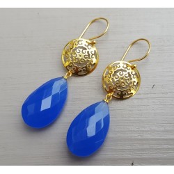 Vergulde oorbellen met blauwe Chalcedoon briolet