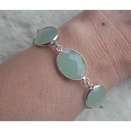 Zilveren armband gezet met ovale facet geslepen aqua Chalcedoon