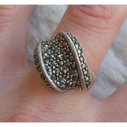 Zilveren ring gezet met Markasiet maat 19 mm