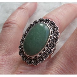 Zilveren ring met Aventurijn met bewerkte kop en band 18 mm