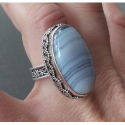 Zilveren ring ovale blauw Lace Agaat en bewerkte setting 17.3 mm