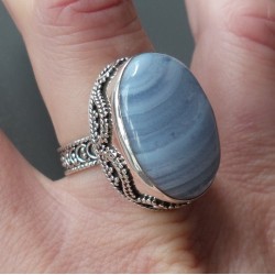 Zilveren ring blauw Lace Agaat en bewerkte setting 18 mm