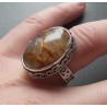 Zilveren ring met gouden Rutielkwarts en bewerkte setting 18 mm
