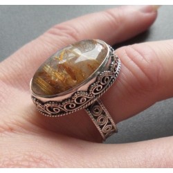 Zilveren ring met gouden Rutielkwarts en bewerkte setting 18 mm