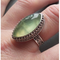 Zilveren ring marquise Prehniet bewerkte setting maat 18 mm