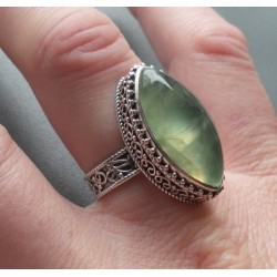 Zilveren ring marquise Prehniet bewerkte setting maat 18 mm