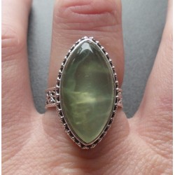 Zilveren ring marquise Prehniet bewerkte setting maat 18 mm