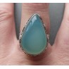 Zilveren ring druppelvorm aqua Chalcedoon bewerkte setting 18 mm