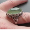 Zilveren ring met marquise Prehniet in bewerkte setting 17.3 mm