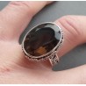 Zilveren ring Smokey Topaas gezet in bewerkte setting 17 mm