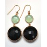 Vergulde zilveren oorbellen gezet met aqua Chalcedoon en Onyx