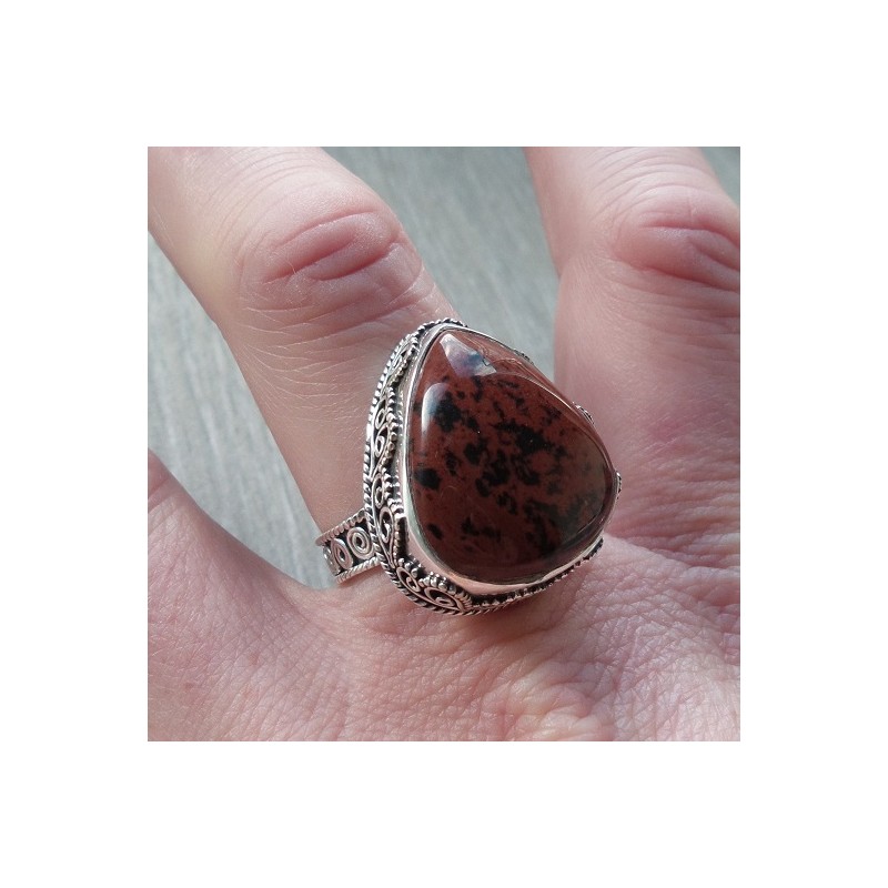 Zilveren ring met mahonie Obsidiaan en bewerkte setting 18.5 mm