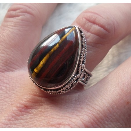Zilveren ring met Tijgerijzer gezet in bewerkte setting 17.3 mm