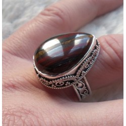 Zilveren ring met Tijgerijzer gezet in bewerkte setting 17.3 mm