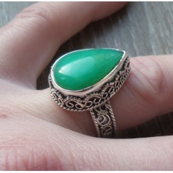 Zilveren ring met Chrysopraas gezet in bewerkte setting 17 mm