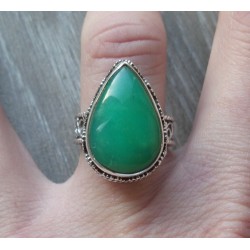 Zilveren ring met Chrysopraas gezet in bewerkte setting 17 mm