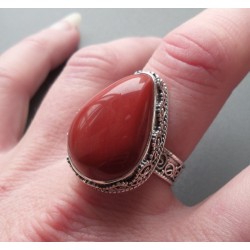 Zilveren ring rode Jaspis gezet in bewerkte setting 18.5 mm