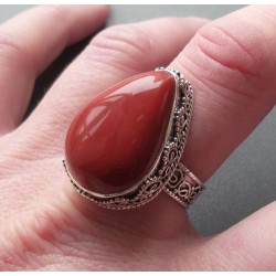 Zilveren ring rode Jaspis gezet in bewerkte setting 18.5 mm