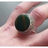 Zilveren ring met ronde Bloedsteen gezet in bewerkte setting 18