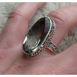 Zilveren ring ovale groene Amethist bewerkte setting 17.5 mm