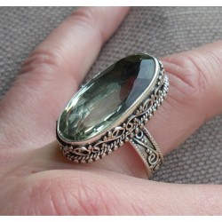 Zilveren ring ovale groene Amethist bewerkte setting 17.5 mm