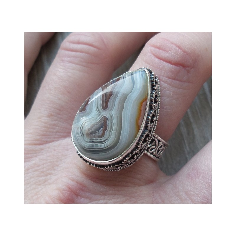 Zilveren ring met Laguna Lace Agaat en bewerkte setting 19 mm