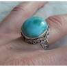 Zilveren ring met ronde Larimar gezet in bewerkte setting 16.5 m