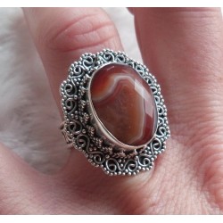 Zilveren ring facet Botswana met bewerkte kop en band 16 mm