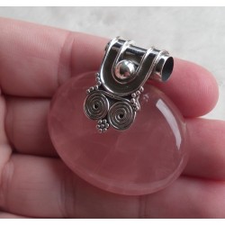 Zilveren hanger met ovale cabachon Rozenkwarts