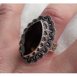 Zilveren ring marquise Smokey Topaas bewerkte kop en band 17.5 m