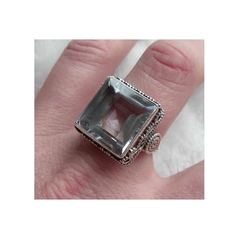 Zilveren ring vierkante witte Topaas bewerkte setting 19 mm