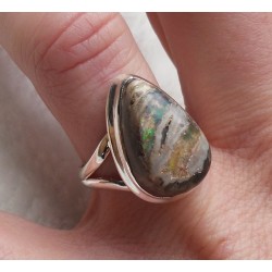 Zilveren ring gezet met Mexicaanse Vuuropaal 17.3 mm