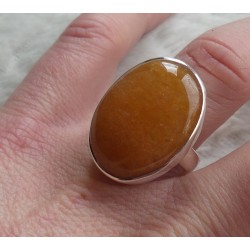 Zilveren ring gezet met Kersenkwarts (aardbeikwarts) maat 17.5 m
