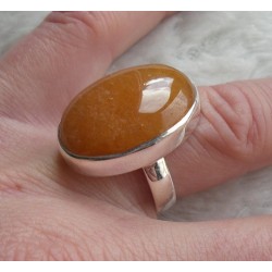Zilveren ring gezet met Kersenkwarts (aardbeikwarts) maat 17.5 m